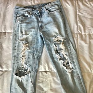 AEO DISTRESSED MOM JEANS